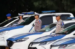 Personel Dit Lantas Polda Sultra yang mengikuti apel gelar pasukan Operasi Keselamatan Anoa 2025. (ANTARA/La Ode Muh Deden Saputra)