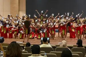 Paduan suara mahasiswa ISI Solo Divina Etnika tampil pada kompetisi tingkat nasional Festival Swara Saraswati II di Yogyakarta, beberapa waktu lalu. ANTARA/HO-ISI Solo