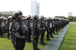 Apel gelar pasukan yang dilaksanakan Ditsamapta Polda Jatim menjelang pelantikan kepala daerah di Mapolda setempat, Surabaya, Rabu (19/2/2025). (ANTARA/HO-Bidhumas Polda Jatim)