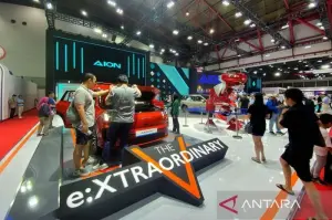 Aion V pada ajang IIMS 2025. (ANTARA/Chairul Rohman)