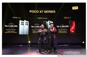 Product PR Manager Poco Indonesia Abee Hakiim (kiri) dan Product Marketing Manager Poco Indonesia Jeksen. ANTARA/ (HO-Poco Indonesia)