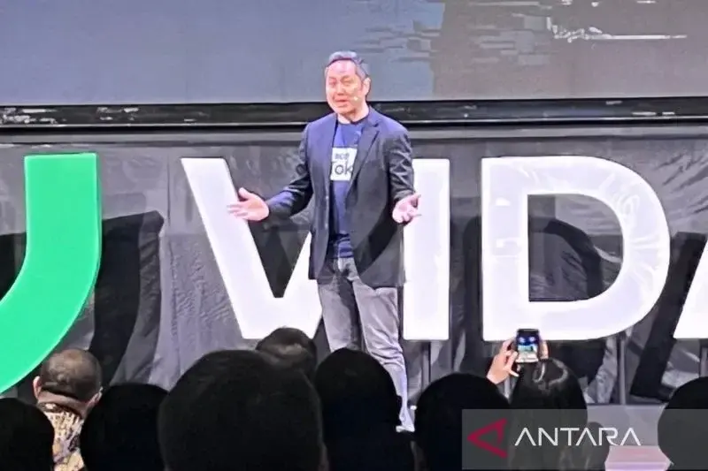 Pendiri dan CEO Grup VIDA Niki Luhur memberikan paparan dalam acara "VIDA - Where's the Fraud? How to Face Account Takeovers and AI- Generates Fraud" di Kawasan Senayan, Jakarta, Rabu (5/2/2025). (ANTARA/Fathur Rochman)