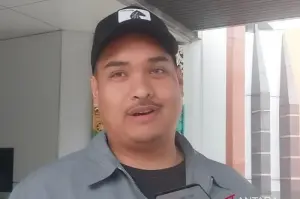 Menteri Pemuda dan Olahraga Dito Ariotedjo memberikan keterangan kepada awak media di Kantor Kemenpora RI, Jakarta, Senin (24/3/2025). (ANTARA/Aloysius Lewokeda)