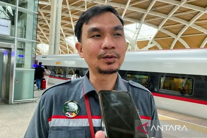 Corporate Communication Manager PT Kereta Cepat Indonesia China (KCIC) Emir Monti. (ANTARA/Chairul Rohman)