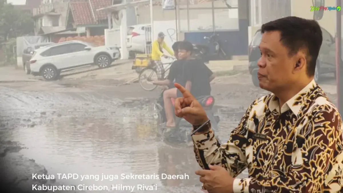 Caption : Pemerintah Kabupaten Cirebon melalui Tim Anggaran Pemerintah Daerah (TAPD) memastikan perbaikan sejumlah jalan di wilayah Kabupaten Cirebon akan dilaksanakan. Hal tersebut dikatakan langsung Ketua TAPD yang juga Sekretaris Daerah Kabupaten Cirebon, Hilmy Riva’i. (dok. afif/editor tim) Divi