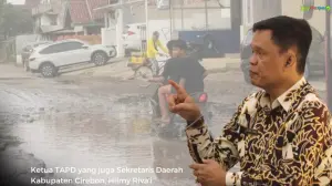 Caption : Pemerintah Kabupaten Cirebon melalui Tim Anggaran Pemerintah Daerah (TAPD) memastikan perbaikan sejumlah jalan di wilayah Kabupaten Cirebon akan dilaksanakan. Hal tersebut dikatakan langsung Ketua TAPD yang juga Sekretaris Daerah Kabupaten Cirebon, Hilmy Riva’i. (dok. afif/editor tim) Divi