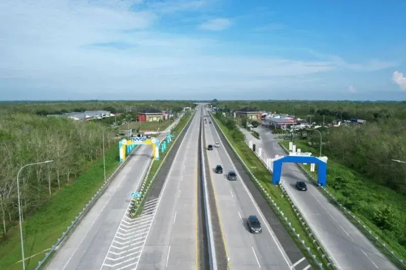 Suasana arus lalu lintas di Ruas Tol Medan-Kualanamu-Tebing Tinggi. ANTARA/HO- Jasa Marga