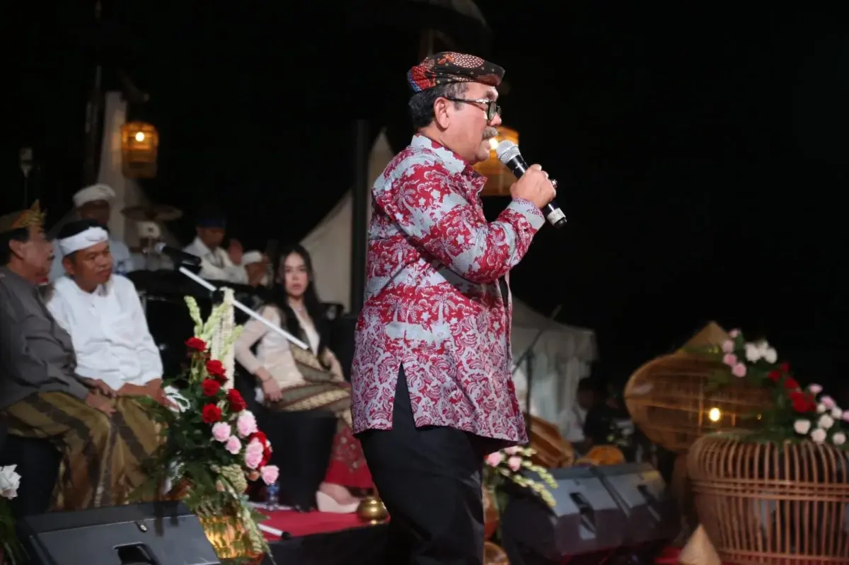 Perbaikan Jalan Di Cirebon Timur