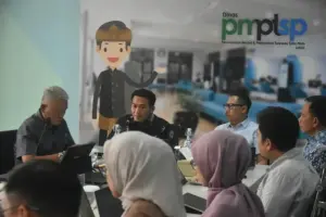 Wakil Bupati Cirebon, Agus Kurniawan Budiman atau yang akrab disapa Jigus, melakukan kunjungan kerja ke Kantor Dinas Penanaman Modal dan Pelayanan Terpadu Satu Pintu (DPMPTSP) Provinsi Jawa Barat, untuk membahas percepatan proses perizinan pembangunan Pembangkit Listrik Tenaga Bayu (PLTB) yang akan dibangun di wilayah Kabupaten Cirebon. Selasa, (10/6).
