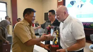 Kolaborasi Internasional