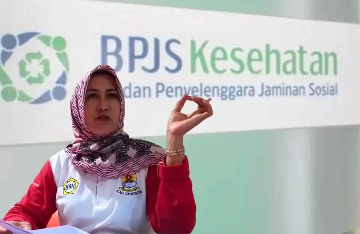 Kepala Dinas Kesehatan Kabupaten Cirebon, Hj. Eni Suhaeni menjelaskan beban APBD untuk membayar iuran BPJS Kesehatan di Kabupaten Cirebon pertahunnya. (Dok.Way/soleh/divi) Kepala Dinas Kesehatan Kabupaten Cirebon, Hj. Eni Suhaeni menjelaskan beban APBD untuk membayar iuran BPJS Kesehatan di Kabupaten Cirebon pertahunnya. (Dok.Way/soleh/divi)