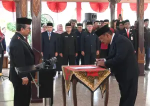 Bupati Imron Lantik Sekda