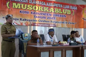Musyawarah Olahraga Kabupaten Luar Biasa (Musorkablub) Komite Olahraga Nasional Indonesia (KONI) Kabupaten Cirebon resmi digelar di Pendopo Bupati, Jalan RA Kartini, Kota Cirebon, Selasa (16/9/2025). Agenda utama dalam forum ini adalah pemilihan Ketua Umum KONI Kabupaten Cirebon periode 2025–2029. (Dok.way/soleh)