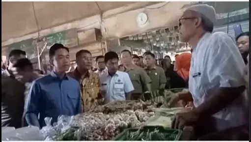 Gibran Rakabuming Kunjungi Pasar Jagasatru Cirebon