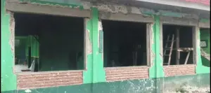 Kondisi SMP NU Waled, sedang di lakukan Revitalisasi Sekolah atau Rehabilitasi Ruang Kelas anggaran bersumber dari APBN Tahun 2025. (Dok.Afif Setiawan)