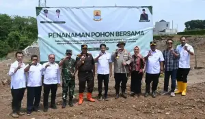 Mitigasi Banjir, Pemkab Cirebon Gencarkan Gerakan Penanaman Pohon