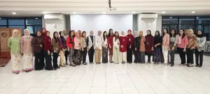 Semarak Hari Kartini, Pekerja BRI Branch Office Kramat Berlomba Tampilkan Pakaian Nasional Terbaik