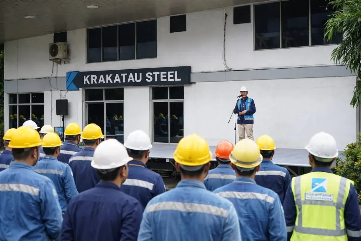 Penguatan Operasional Manufaktur Baja untuk Kemandirian Industri Penguatan Operasional Manufaktur Baja untuk Kemandirian Industri