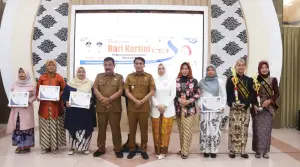 Wakil Bupati Cirebon, Agus Kurniawan Budiman, saat menghadiri peringatan Hari Kartini ke-147 di Ruang Paseban Setda Kabupaten Cirebon, Selasa (21/4/2026)./* (Foto : Humas Kab. Cirebon)
