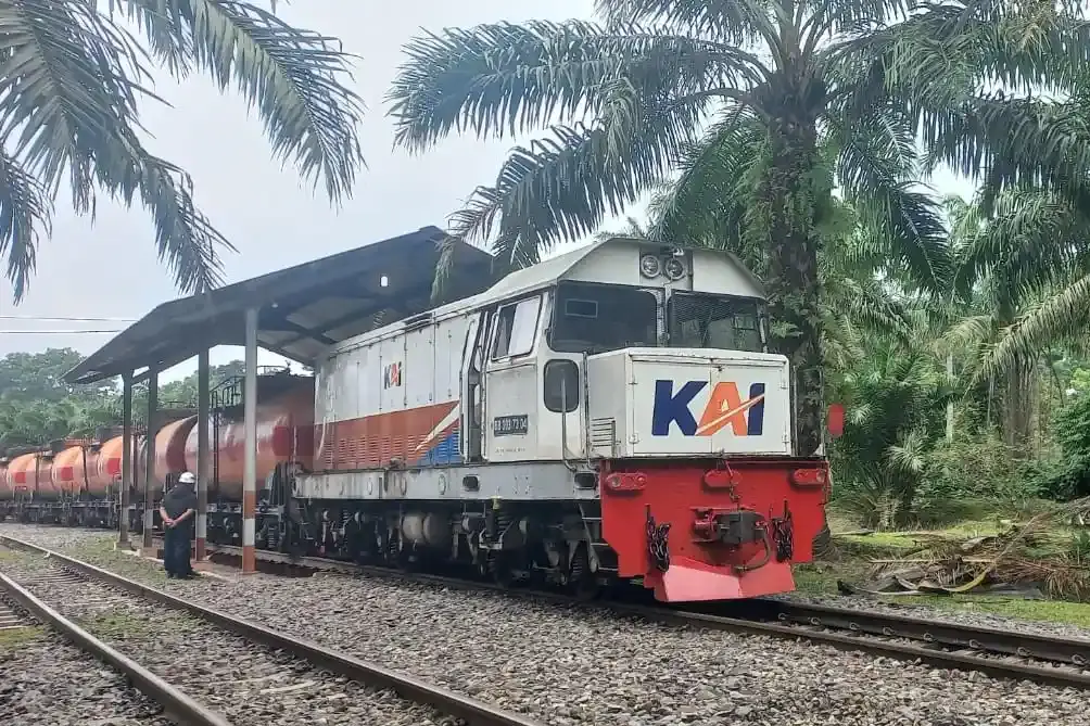 KAI Logistik Perluas Portofolio Layanan Bisnis melalui Angkutan CPO di Sumatera Utara KAI Logistik Perluas Portofolio Layanan Bisnis melalui Angkutan CPO di Sumatera Utara