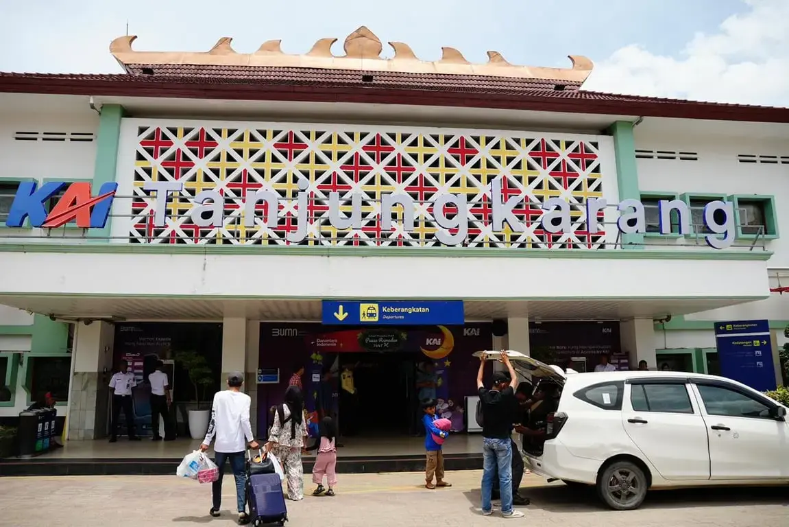 Pastikan Angkutan Lebaran Tetap Andal, KAI Divre IV Tanjungkarang Catat Tren Pertumbuhan Penumpang di Masa Angkutan Lebaran Tahun 2021–2026 Pastikan Angkutan Lebaran Tetap Andal, KAI Divre IV Tanjungkarang Catat Tren Pertumbuhan Penumpang di Masa Angkutan Lebaran Tahun 2021–2026