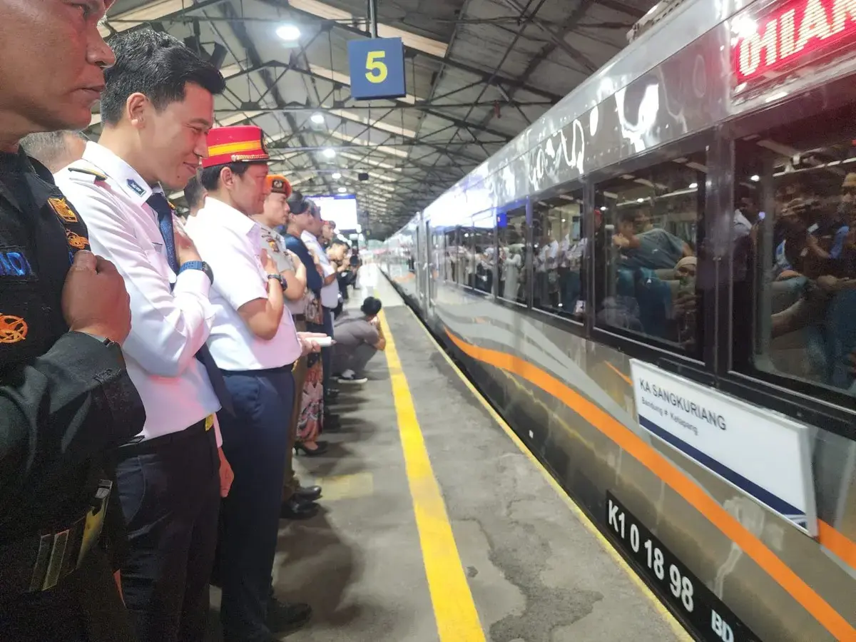 KA Sangkuriang Bandung–Ketapang Resmi Berangkat Perdana Hari Ini, Buka Konektivitas Baru Jawa Barat hingga Ujung Timur Jawa KA Sangkuriang Bandung–Ketapang Resmi Berangkat Perdana Hari Ini, Buka Konektivitas Baru Jawa Barat hingga Ujung Timur Jawa