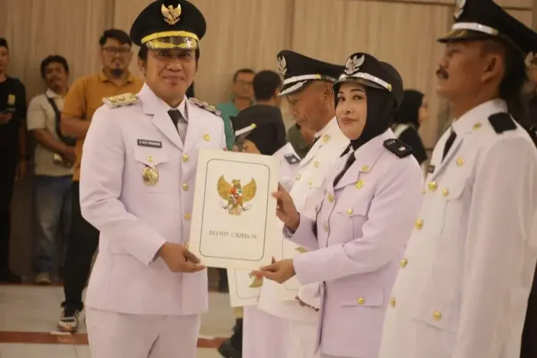 Pemkab Cirebon Lantik Empat Kuwu PAW, Pelayanan Publik Jadi Prioritas