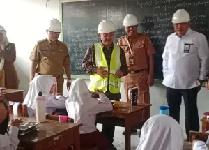 Bupati Imron Turun Langsung Tinjau Revitalisasi Sekolah, Mutu Pendidikan Jadi Sorotan